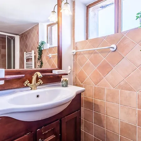 Palazzo Moro Apartment *